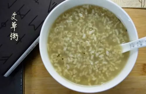 暖宫活血——艾草粥  