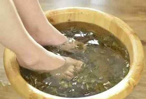 艾叶红花泡脚多久一次