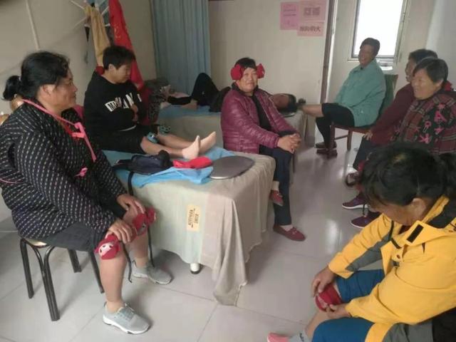 全民艾灸艾满高新 街道卫计办热敏灸培训