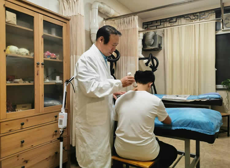 艾草能起什么作用?艾灸疗效如何?一项深度研究