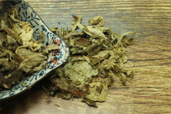 艾叶泡脚的好处