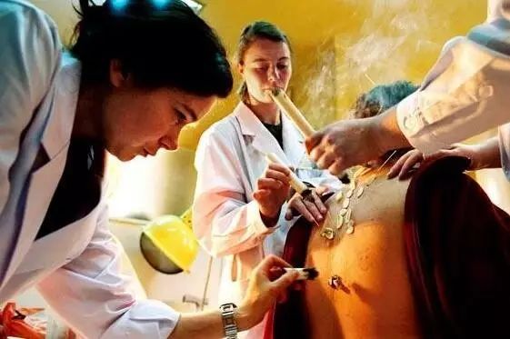 艾灸后起水泡怎么回事