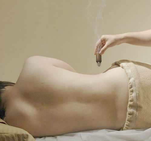 女性艾灸的图片大图