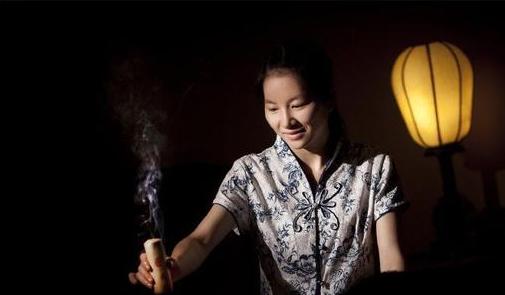 晚上艾灸到底行不行?上班族只晚上有空艾灸,看看老师怎么说