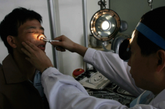 <b>鼻肿的艾灸疗法如何取穴位</b>