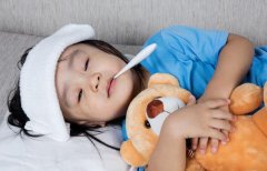 宝宝咳嗽流鼻涕,用中医艾灸治好这样做!